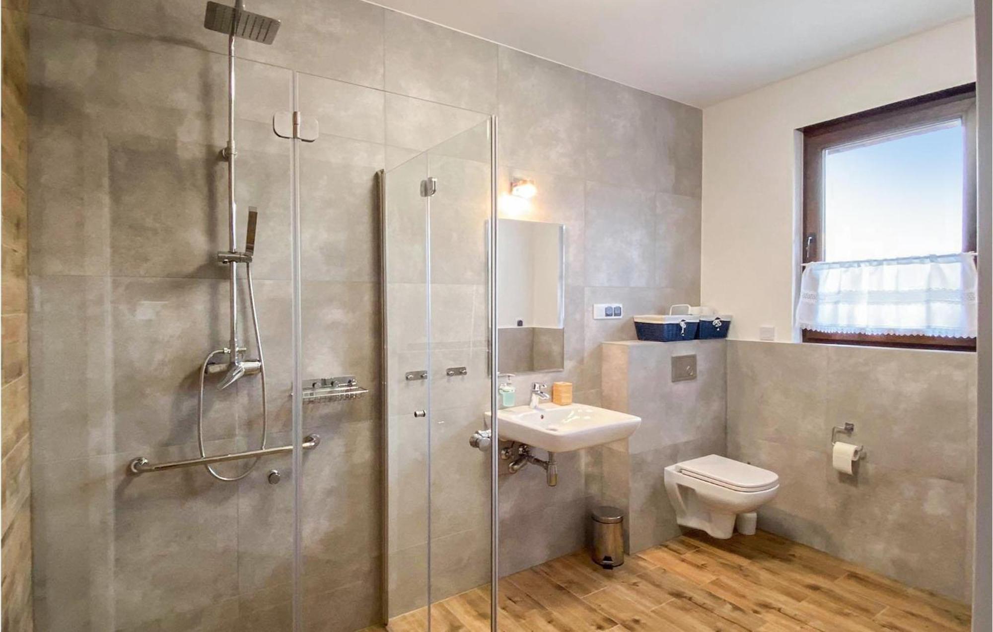3 Bedroom Nice Home In Wisełka Εξωτερικό φωτογραφία